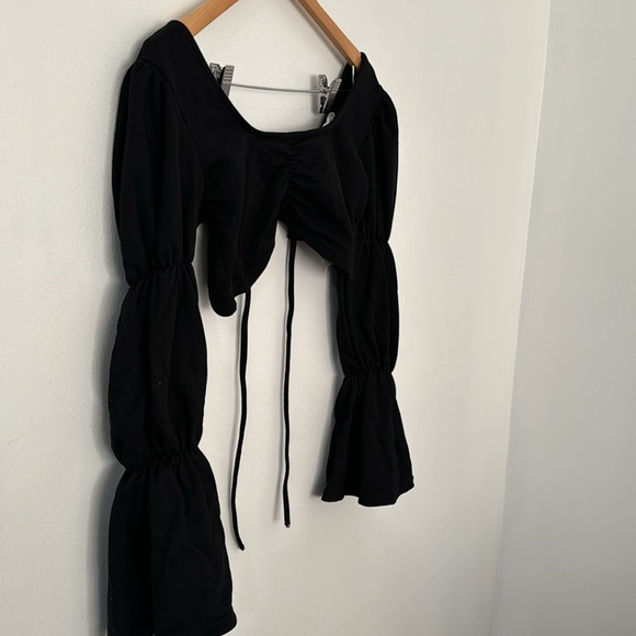 Long sleeve cherry mellow crop top pre-owned - Picture 2 of 8